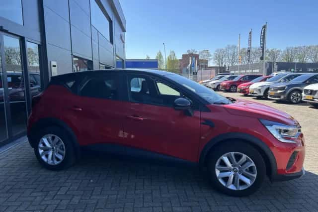 Renault Captur (2022) thumbnail 6