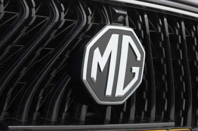 MG MG HS (2023) thumbnail 44