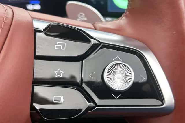 MG Cyberster (2024) thumbnail 6