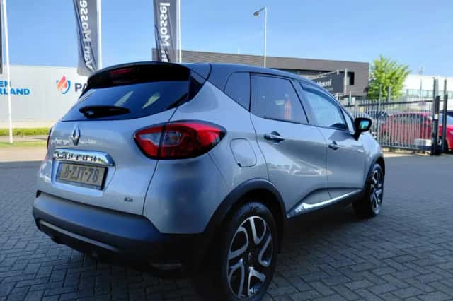 Renault Captur (2015) thumbnail 5