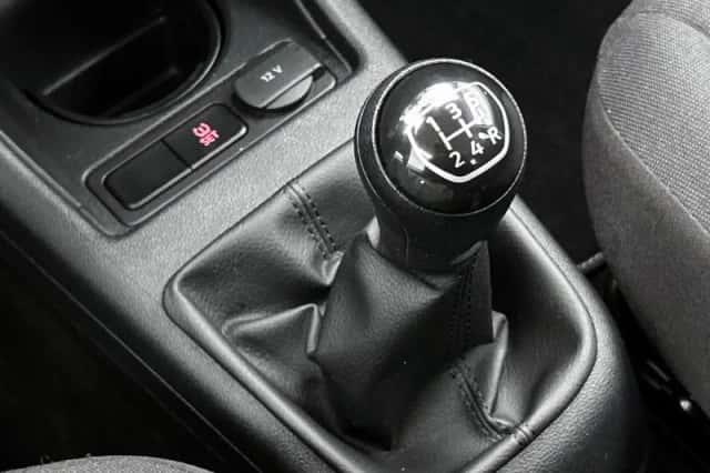 Volkswagen Up! (2021) thumbnail 23
