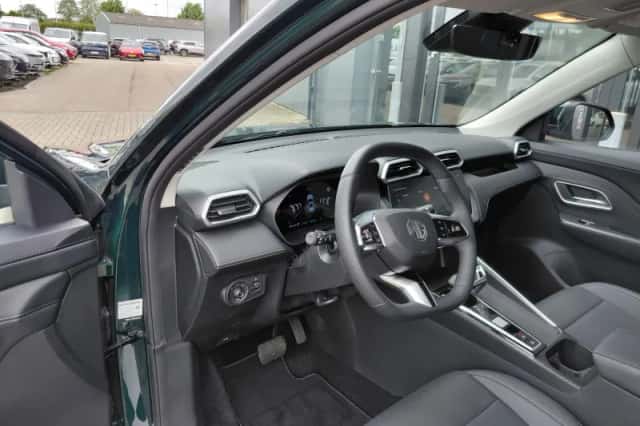 MG ZS (2025) thumbnail 10
