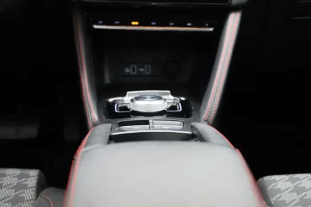 MG ZS EV (2023) thumbnail 11