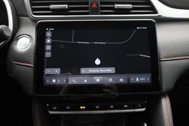 MG ZS EV (2023) thumbnail 17