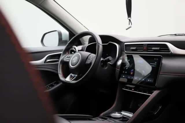 MG ZS EV (2023) thumbnail 32