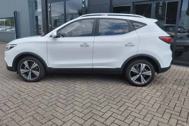 MG ZS EV (2021) thumbnail 3