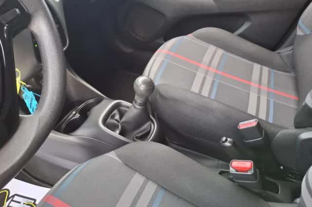 Peugeot 108 (2014) thumbnail 10