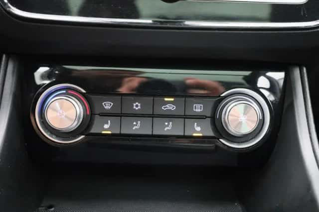MG ZS EV (2021) thumbnail 17