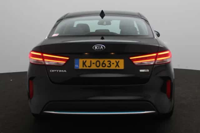 Kia Optima (2016) thumbnail 5