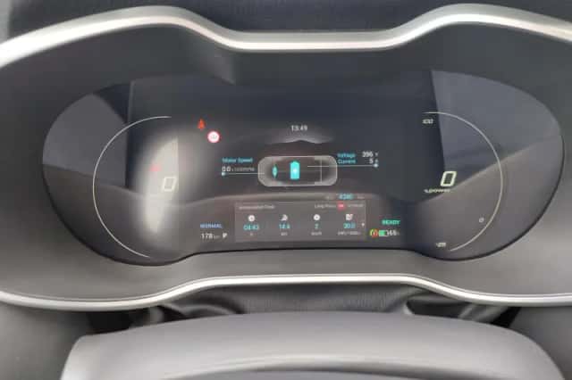 MG ZS EV (2023) thumbnail 11