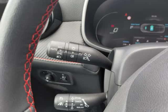 MG ZS EV (2023) thumbnail 13
