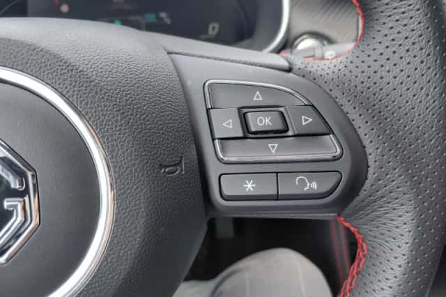 MG ZS EV (2023) thumbnail 15
