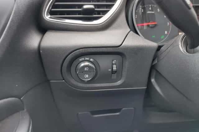Opel Grandland X (2018) thumbnail 14