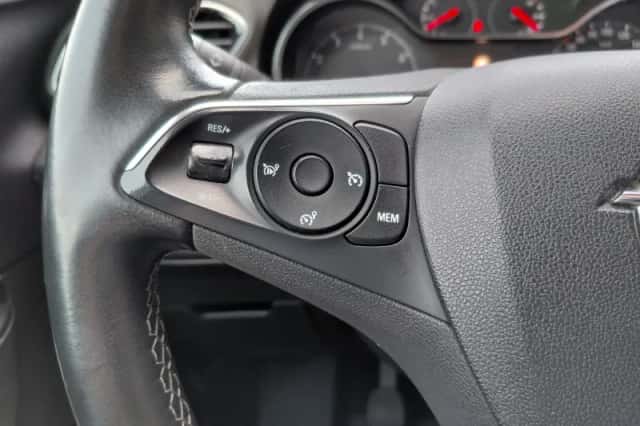 Opel Grandland X (2018) thumbnail 16