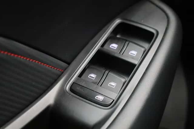 MG ZS EV (2024) thumbnail 30