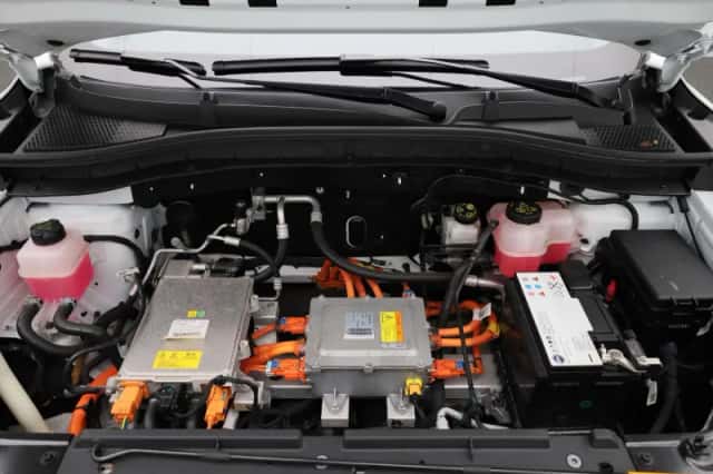MG ZS EV (2024) thumbnail 36