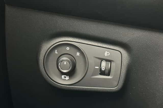 MG ZS (2026) thumbnail 12