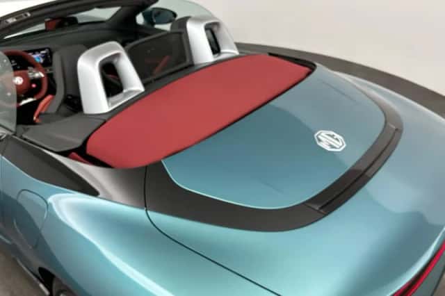 MG Cyberster (2026) thumbnail 21