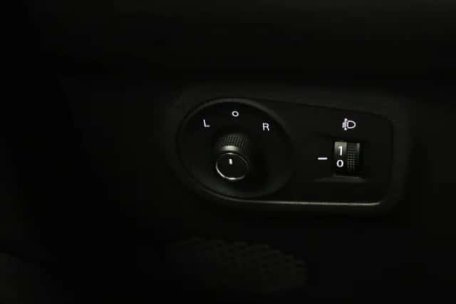 MG ZS EV (2023) thumbnail 22