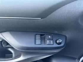Toyota Yaris (2024) thumbnail 12