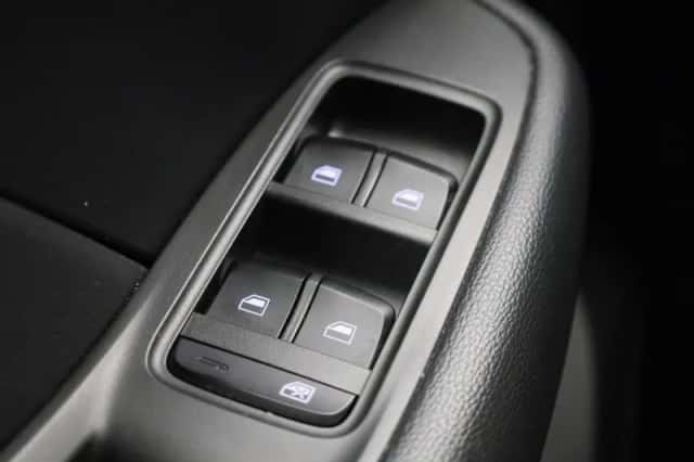 MG ZS EV (2021) thumbnail 30