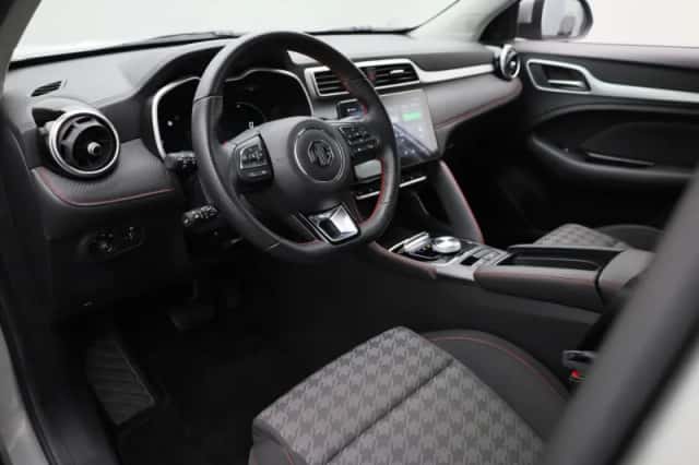 MG ZS EV (2023) thumbnail 16