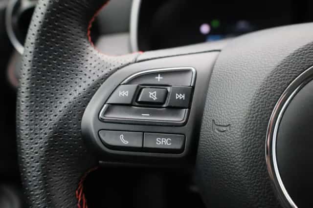 MG ZS EV (2023) thumbnail 18