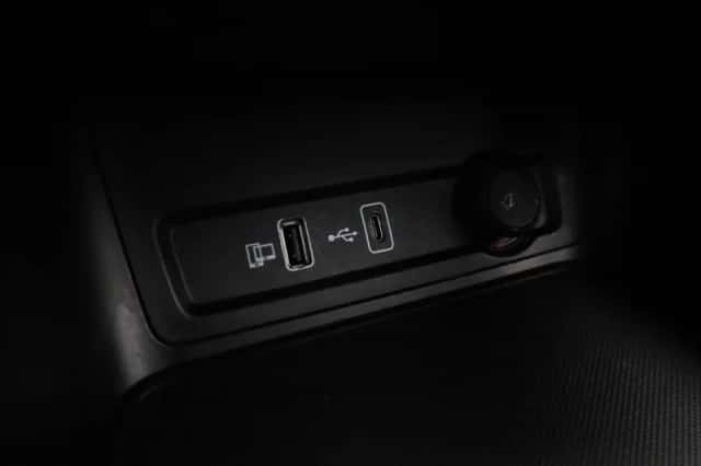 MG ZS EV (2023) thumbnail 31