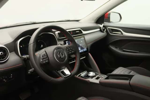 MG ZS EV (2025) thumbnail 18