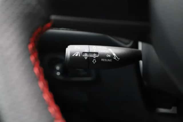 MG ZS EV (2025) thumbnail 20