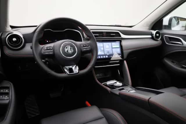 MG ZS EV (2025) thumbnail 8