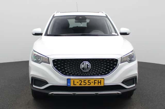 MG ZS EV (2021) thumbnail 3