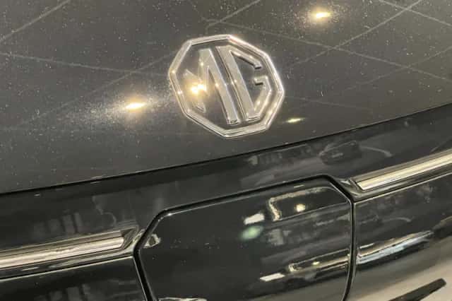 MG MG5 (2023) thumbnail 6