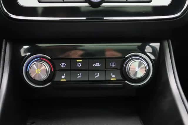 MG ZS EV (2020) thumbnail 18