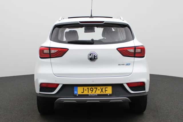 MG ZS EV (2020) thumbnail 6