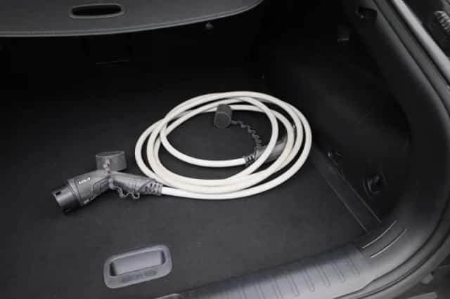 Kia EV6 (2023) thumbnail 13