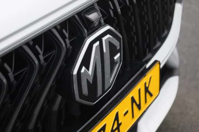 MG MG HS (2023) thumbnail 35