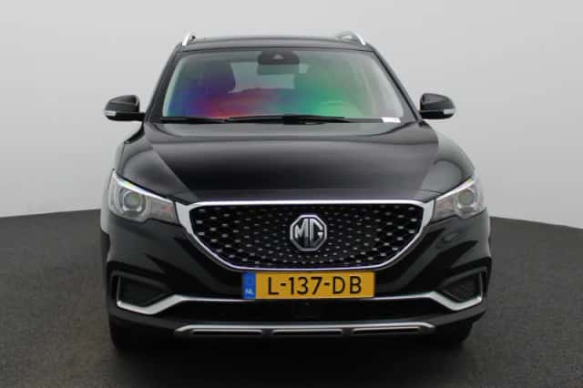 MG ZS EV (2021) thumbnail 3