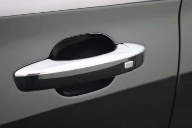 MG ZS EV (2023) thumbnail 15