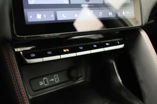 MG ZS EV (2023) thumbnail 16
