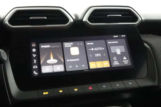 MG ZS (2025) thumbnail 8