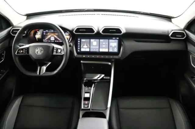 MG ZS (2025) thumbnail 5