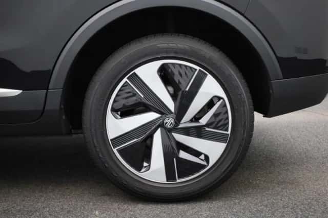 MG ZS EV (2023) thumbnail 13