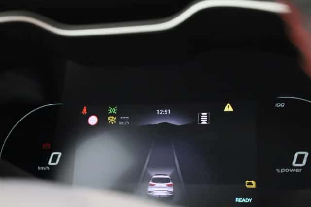 MG ZS EV (2023) thumbnail 25