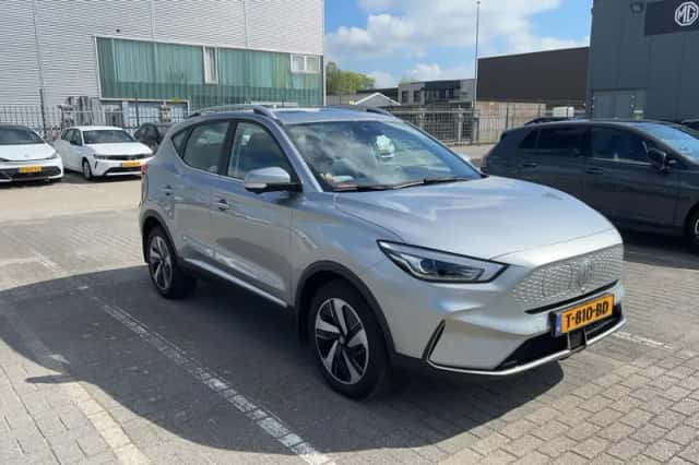 MG ZS EV (2023) thumbnail 5