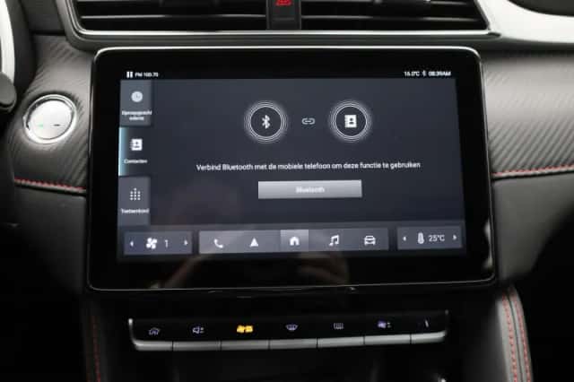 MG ZS EV (2023) thumbnail 22
