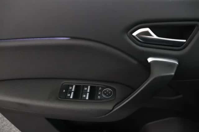 Renault Captur (2020) thumbnail 22