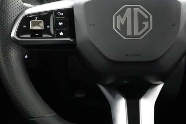 MG ZS (2025) thumbnail 16