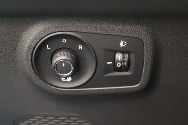 MG ZS EV (2025) thumbnail 11
