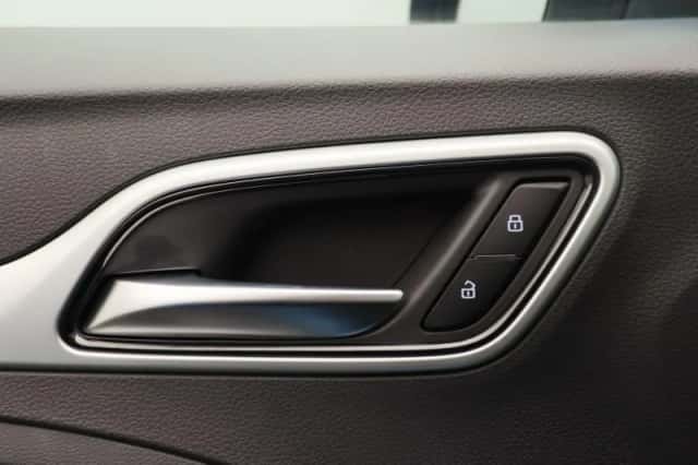 MG ZS EV (2025) thumbnail 14